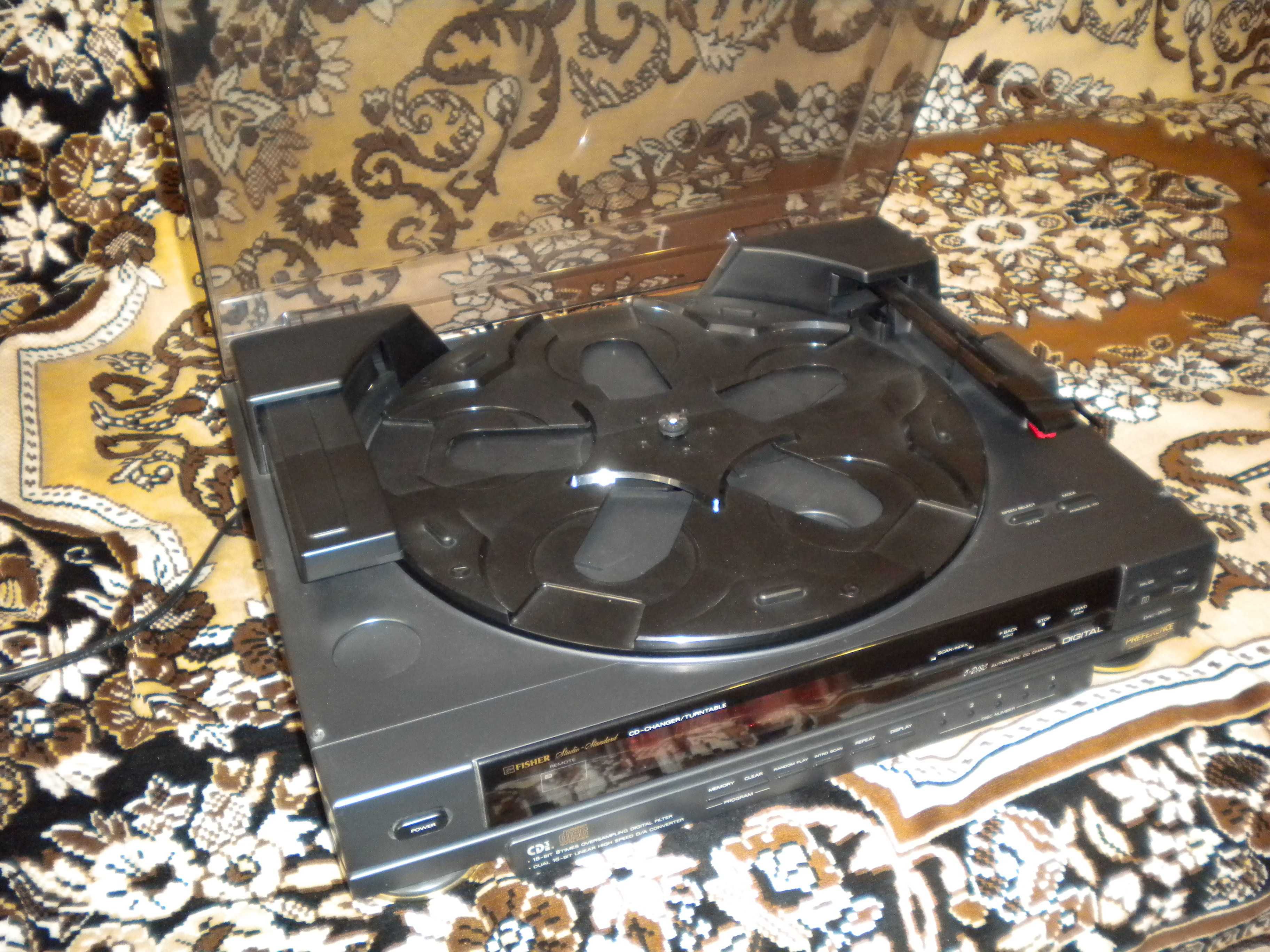 Fisher DAC 9025 Универсальный CD+винил проигрыватель.Очень редкий .