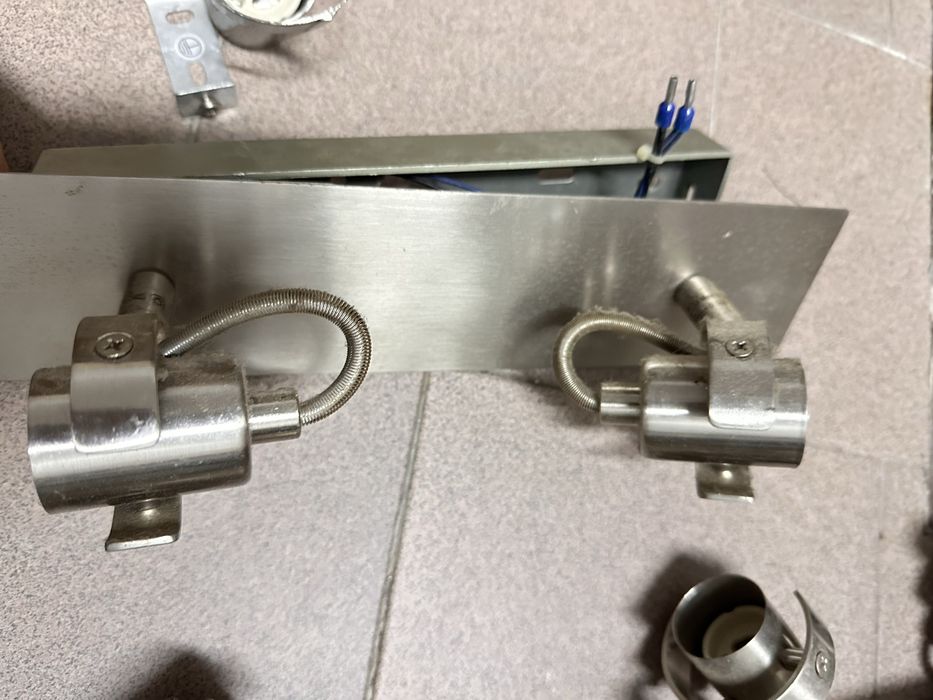 Candeeiros de tecto para focos