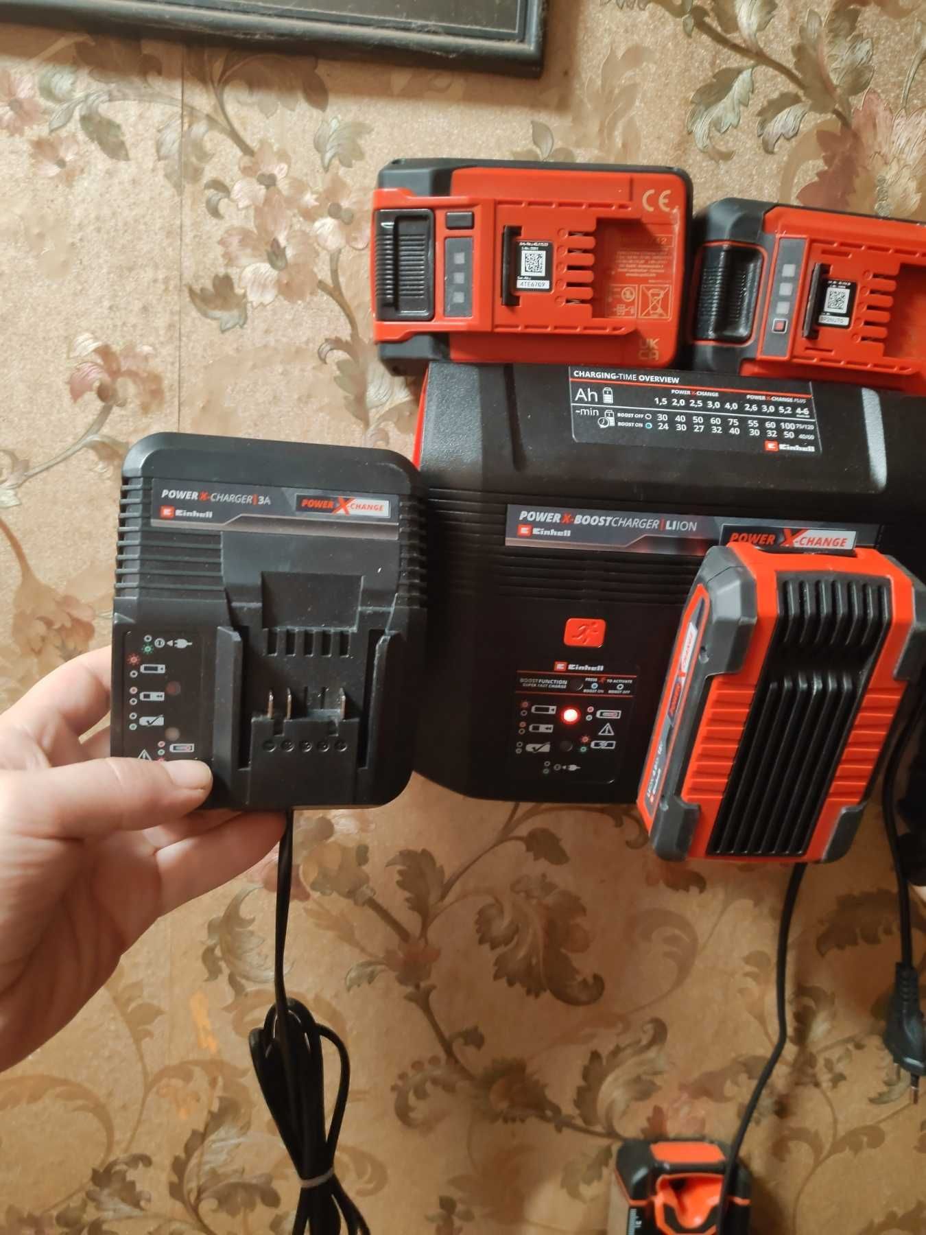 Новое зарядное устройство 18 V EINHELL POWER-X-CHANGE + Аккумулятор 4А