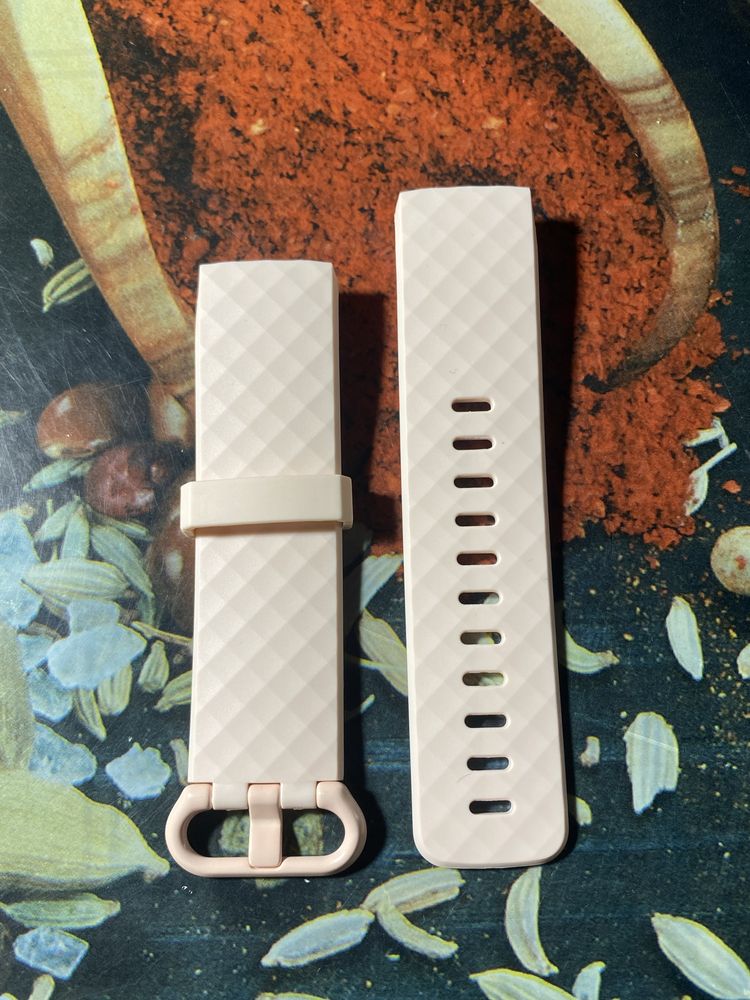 Римишок на смарт годиник Fitbit charge 2 Новий.