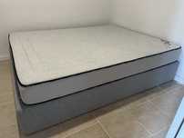 Cama + colchão queen