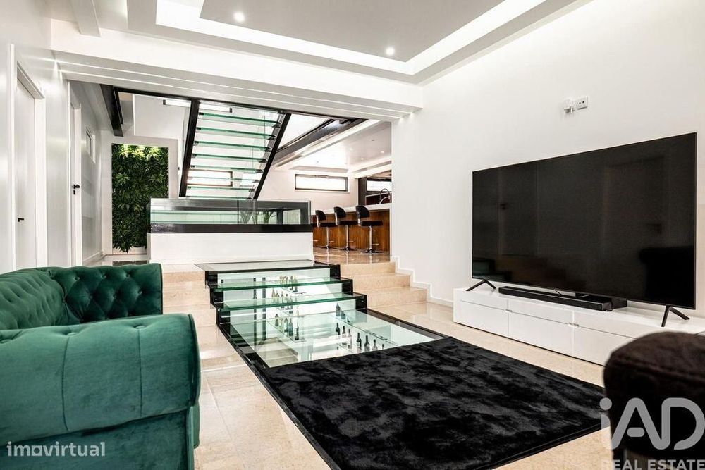 Loja / Estabelecimento Comercial T10 em Leiria, Pousos, Barreira e Cor