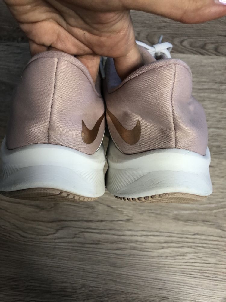 Buty sportowe Nike quest running 42 damskie