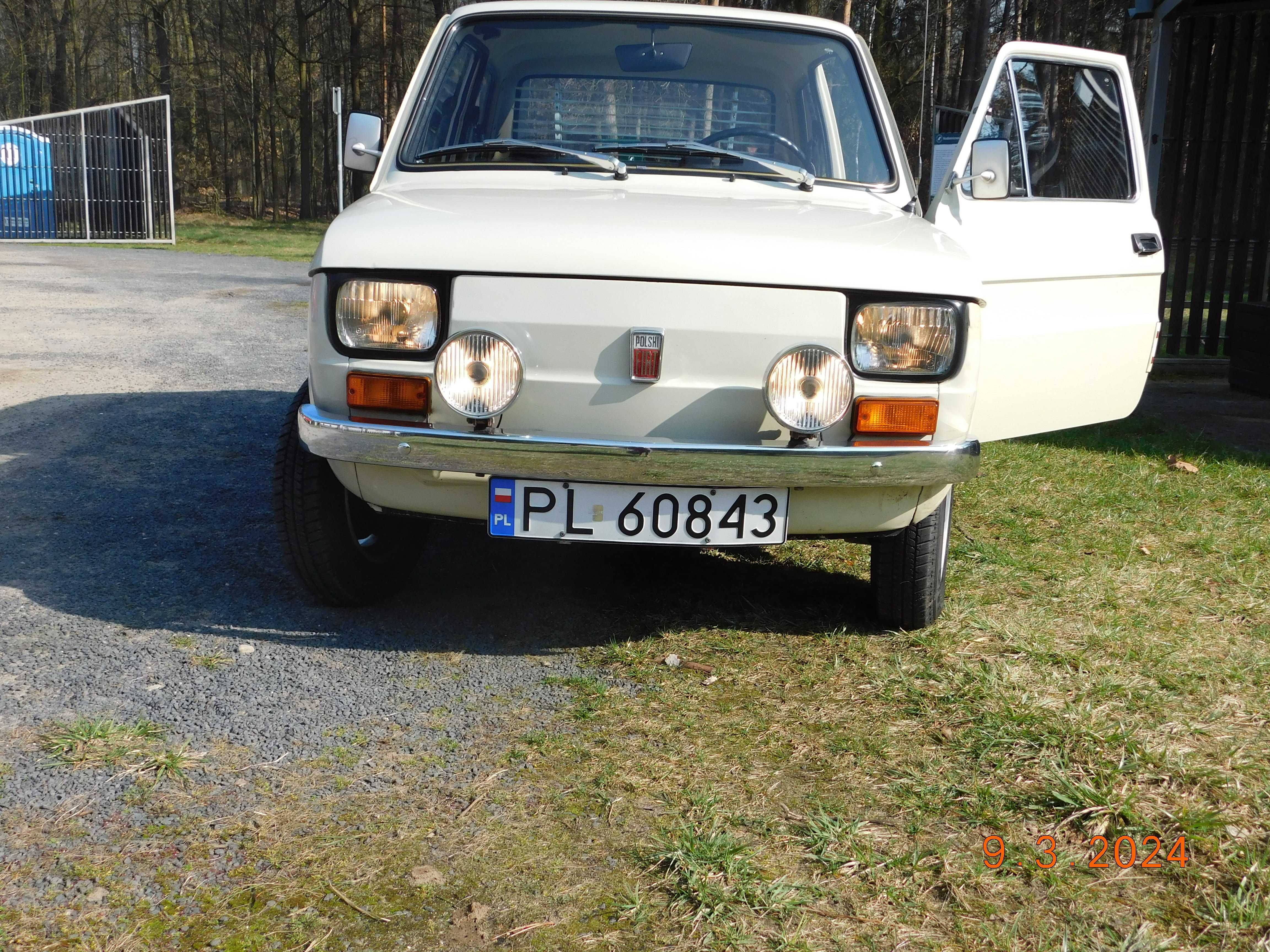 Ikona polskiej motoryzacji, Fiat 126p 600, rok prod. 1975.