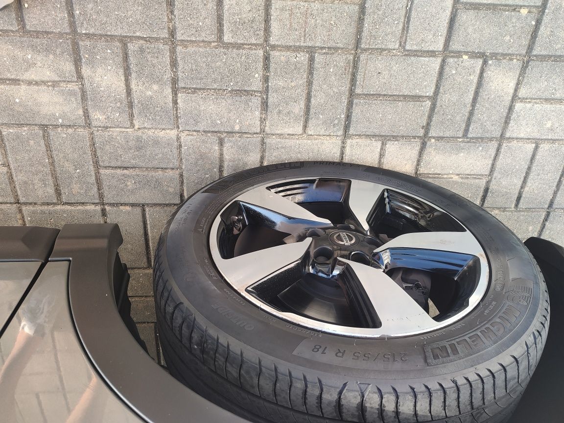 Nissan Qashqai 1.5 dCi N-Connecta 2016 | Teto Panorâmico + Câmaras 360