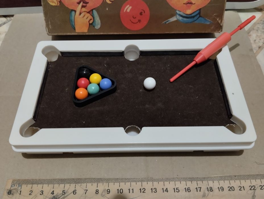Детская игра. ,,Мини бильярд ". СССР. Коробка. Б/У. Состояние хорошее.