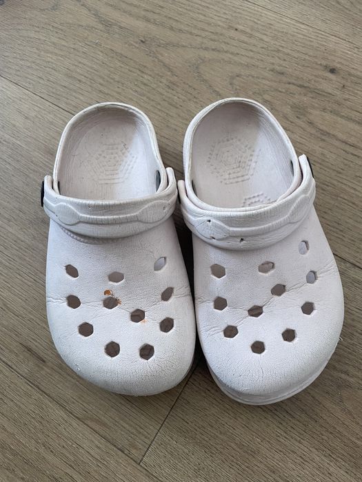 Klapki Crocs r. C10, crosy dla dziewczynki różowe