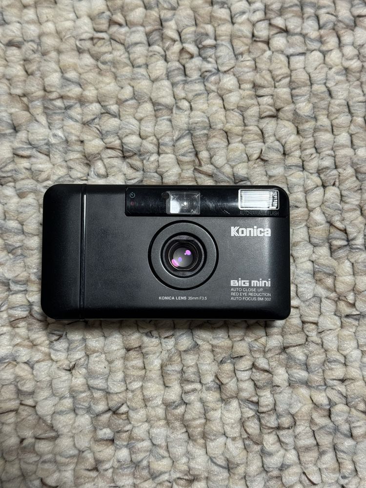 Konica Big Mini BM-302 kompaktowy aparat analogowy uszkodzony