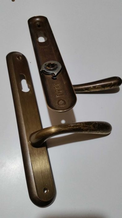 Ручки латунні, Італія