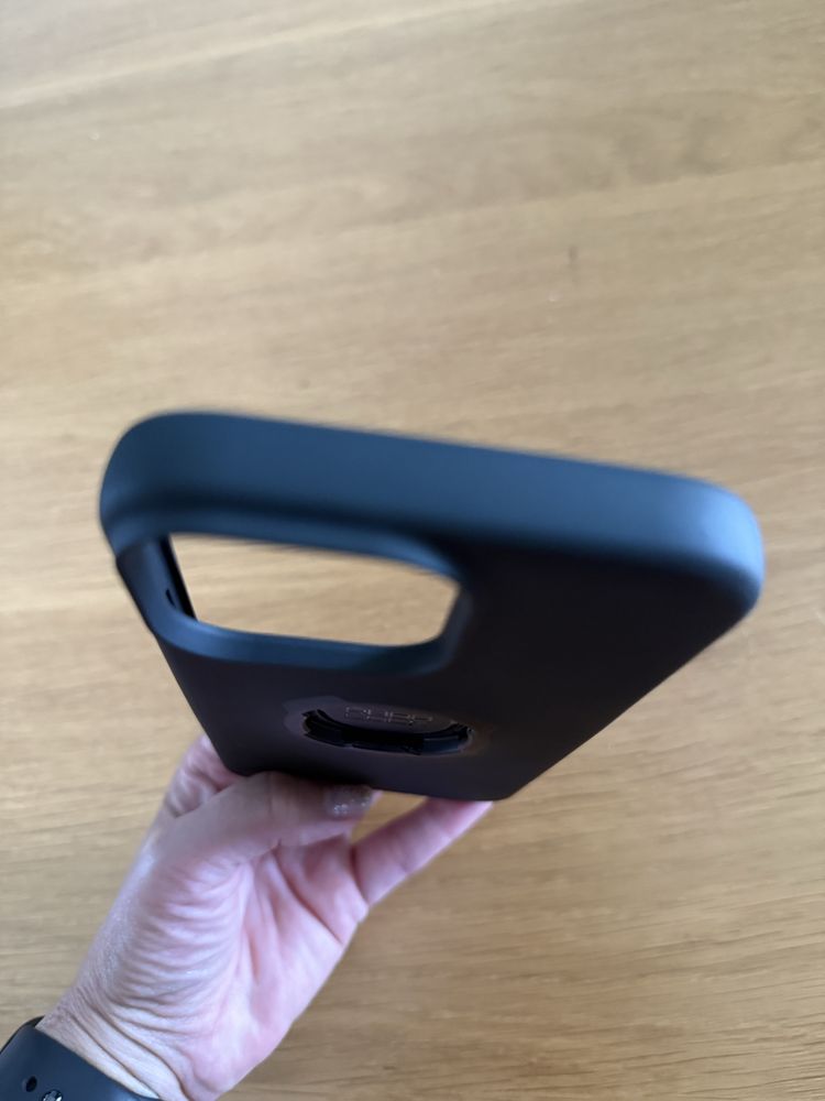 Capa Quad Lock para iPhone 16 Pro Max, como nova (uasad 2 vezes)