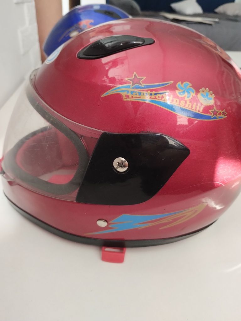 Kaski na motor dla dziecka