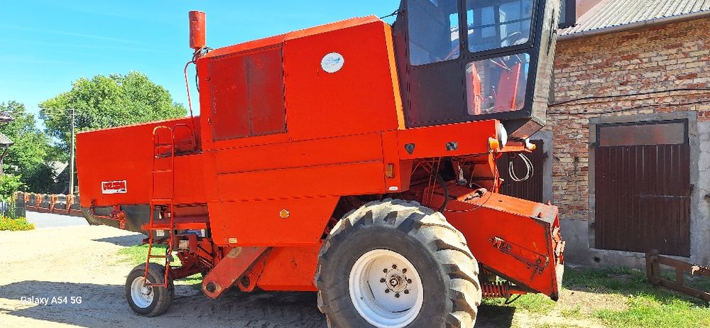 Kombajn Bizon Z056
