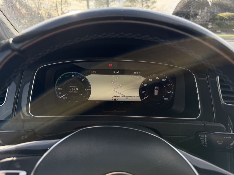 Volkswagen E-Golf 04/2019 painel instrumentos digital