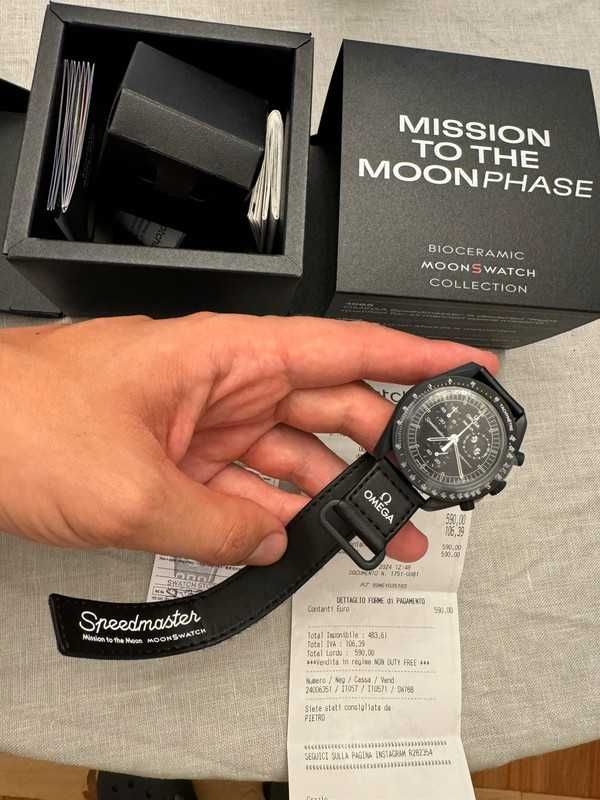 Swatch x Omega Bioceramic Moonswatch Mission To Moonphase Snoopy