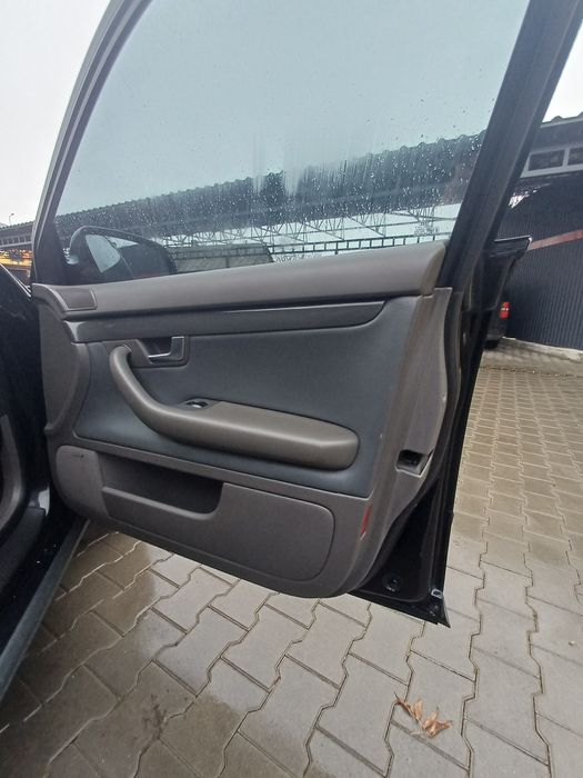 Ауді а4 б6,2002 року,2.0 газ бензин.