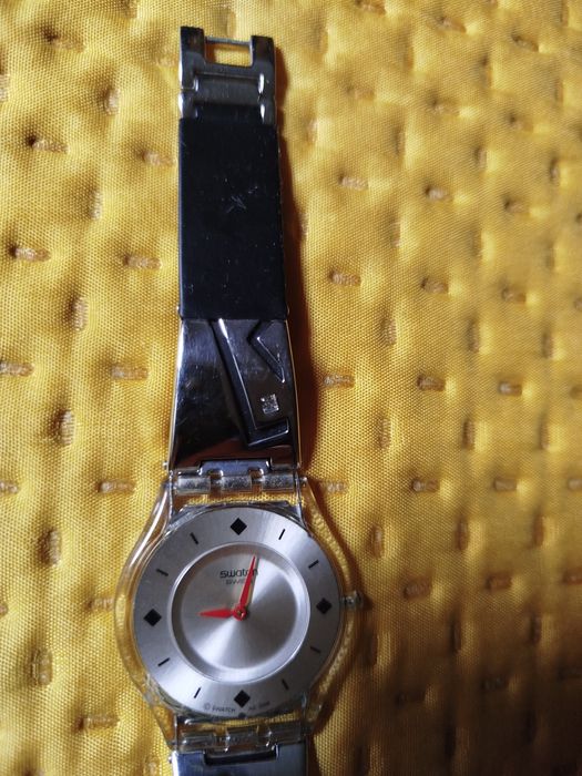Relógio Swatch muito elegante