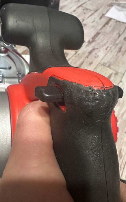 Акумуляторна циркулярна пила Milwaukee M18 2630-20 уцінка США