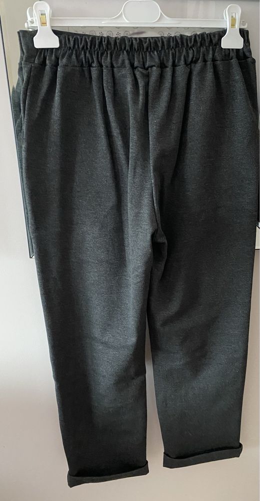 Butik spodnie dresowe boyfriendy z zakładką one size New %%%