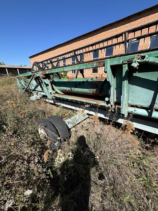 Жниварка John Deere 925 F