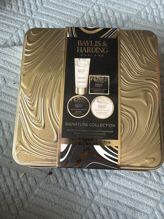 Baylis&harding England