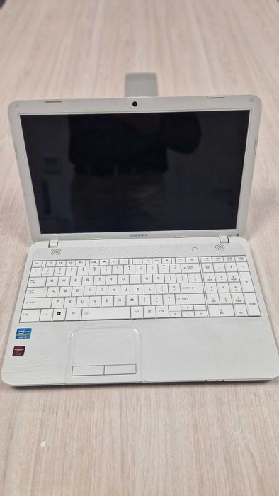 ZESTAW Win 11 Toshiba Satellite C855-1U3 i3 8GB RAM 256GB SSD