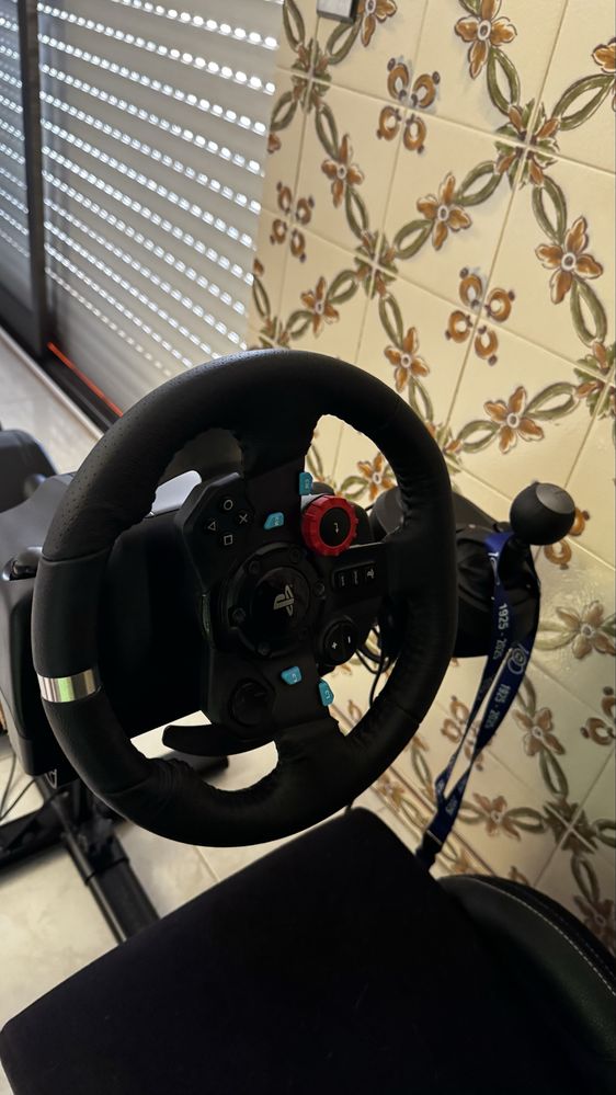 Playseat + Logitech G29 com mudanças