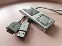 Odtwarzacz mp3 Samsung YP-Z5F 2GB radio dyktafon ogg vintage