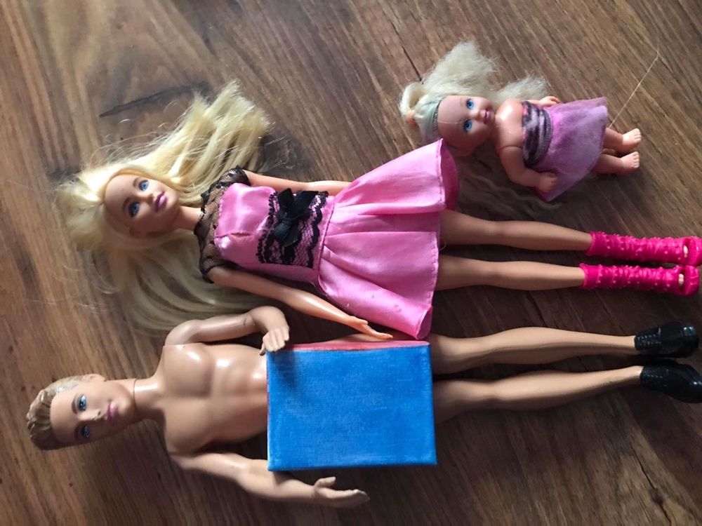 Oryginalne: Kabriolet Barbie + 4 szt. lalki barbie+ akcesoria