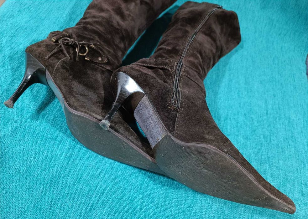 Botas em Camurça - Castanhas - BARATÍSSIMAS