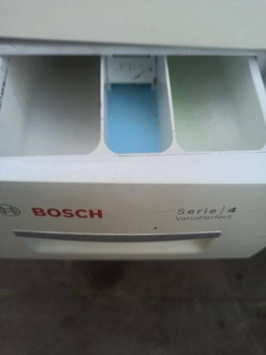 Máquina de Lavar Roupa BOSCH Série 4