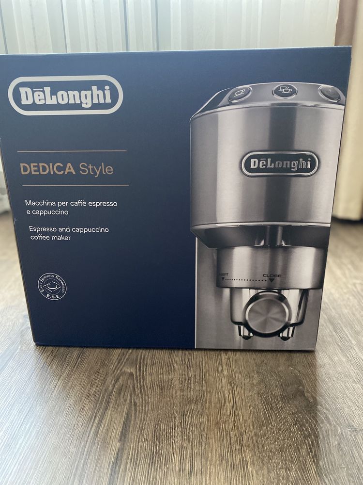 Кофемашина Delonghi EC685.М