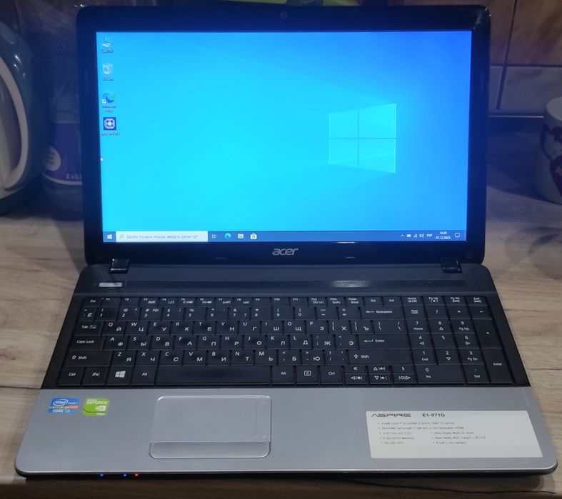 Продам ноутбук Acer Е1-571g 710 Nvidia як новий