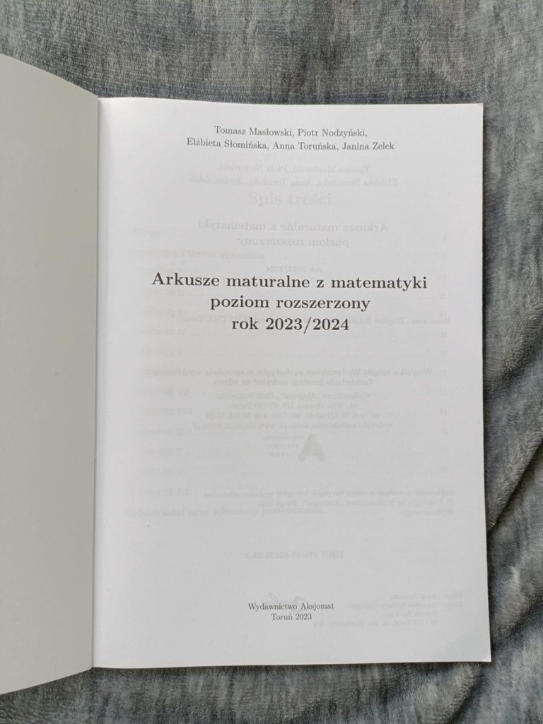 Vademecum i arkusze maturalne matematyka rozszerzona aksjomat -Szare
