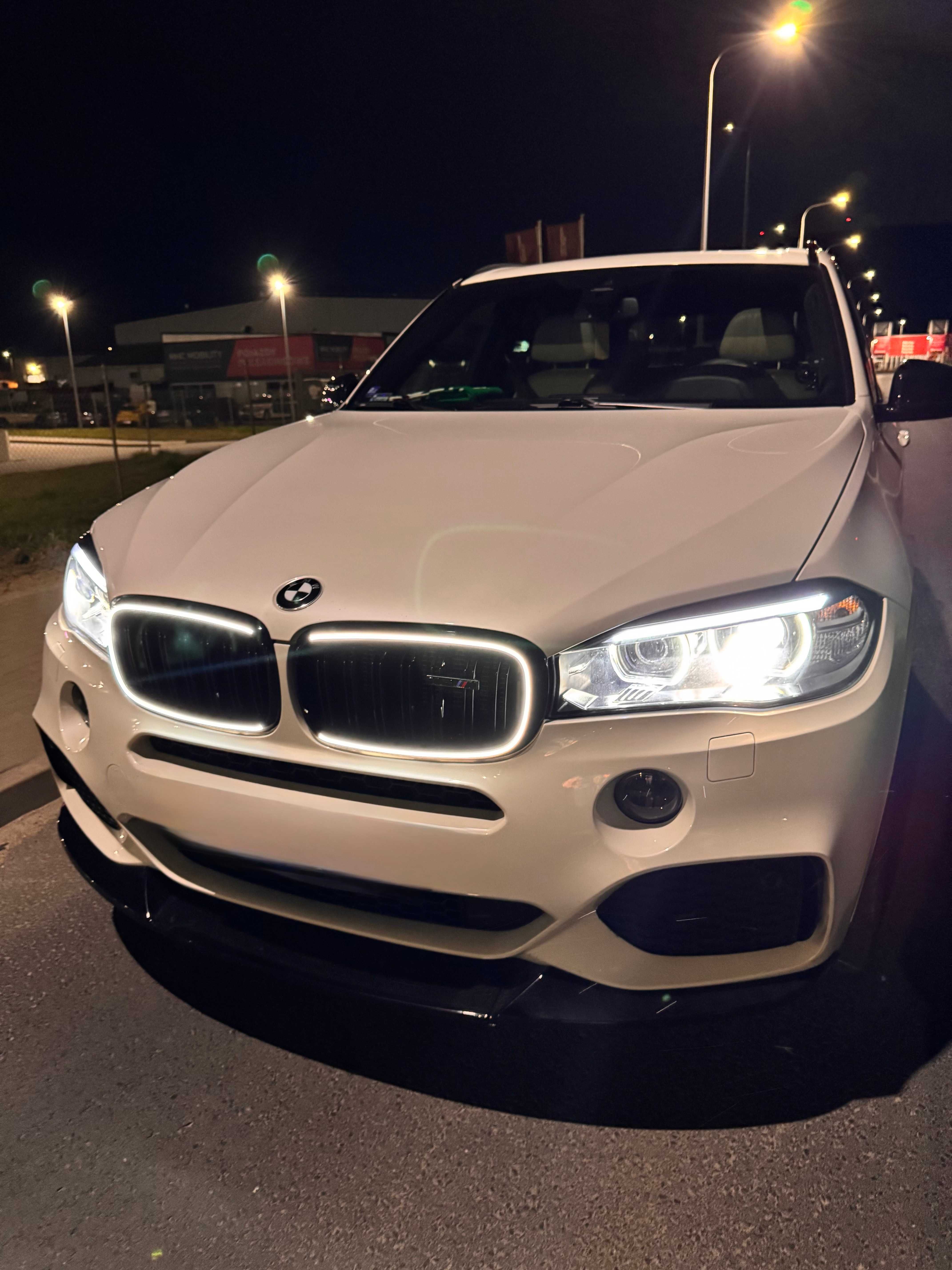 Atrapa LED światło Nerki Grill Kratka Połysk Czarna do BMW X5 F15 X6