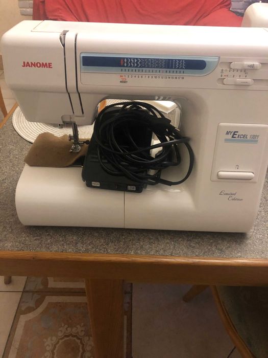 Швейная машина Janome MyExcel 1221