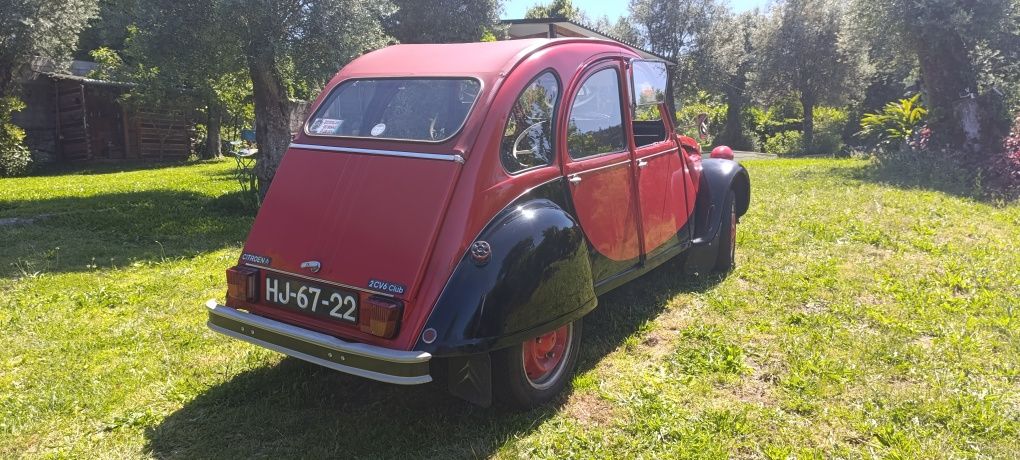 Citroen 2CV  todo restaurado.