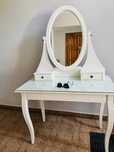 Toaletka biala Ikea ……