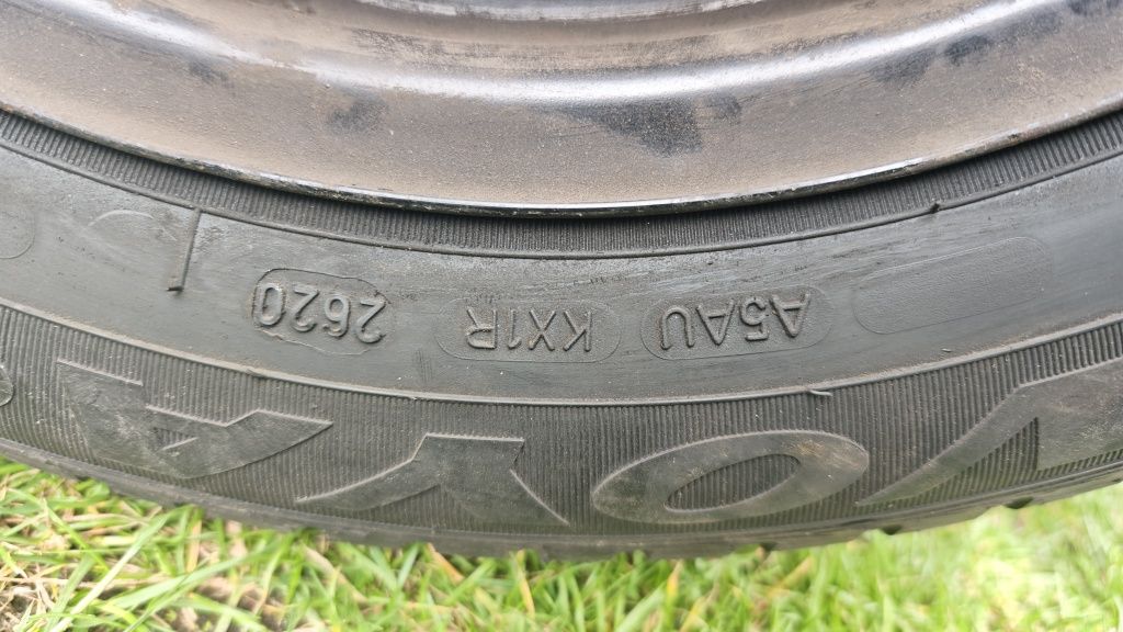 Opony zimowe Voyager 165/70 R14 z felgami