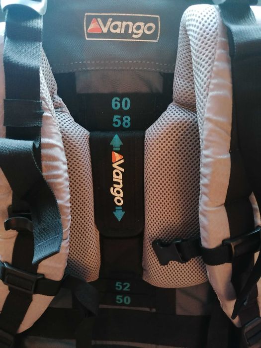 Mochila VANGO CONTOUR trekking 60lts