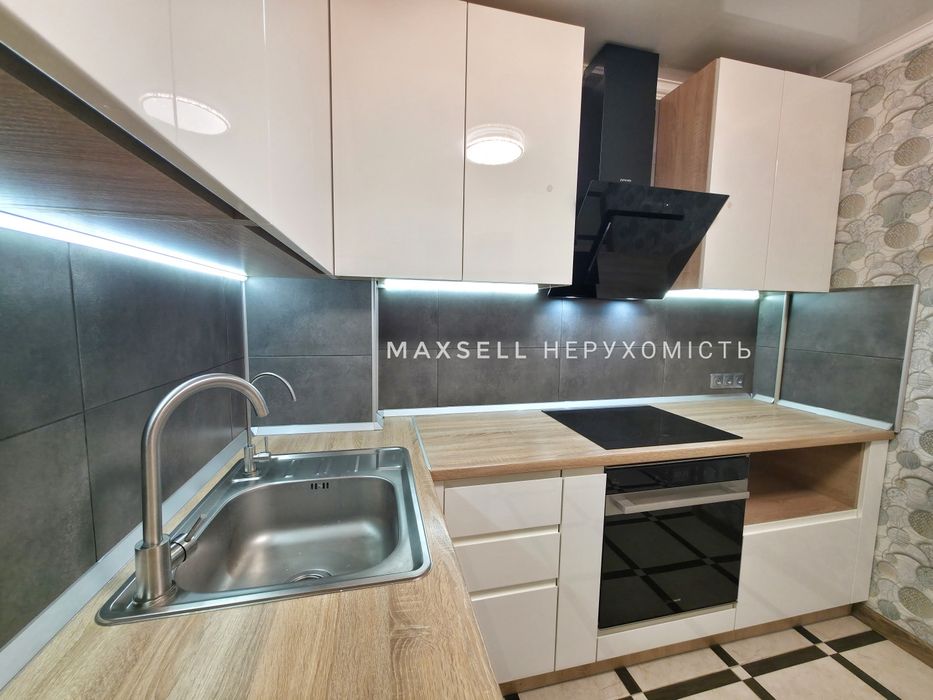 Продам 2-кімнатну квартиру на Харківській в районі Мануфактури