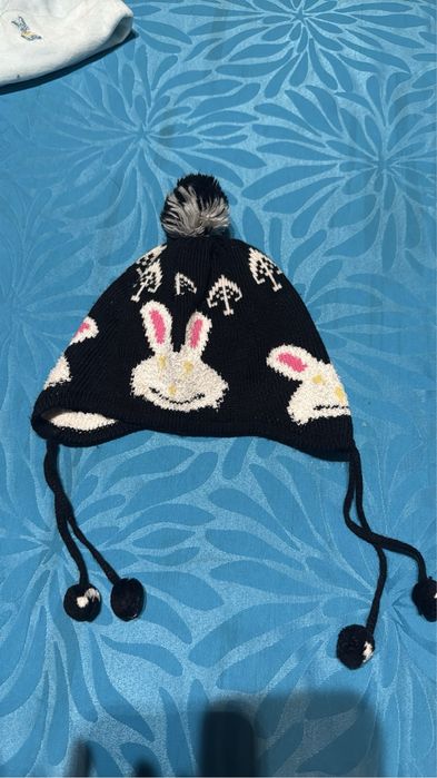 4 gorros de bebé/criança