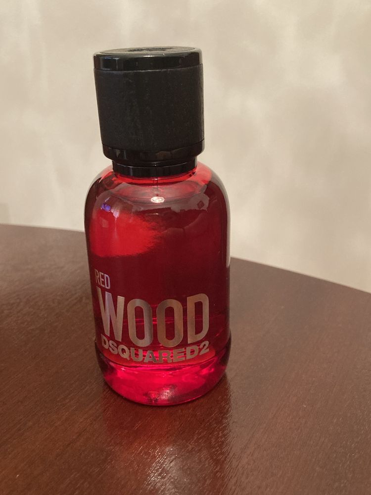 Perfume Red Wood DSQUARED2