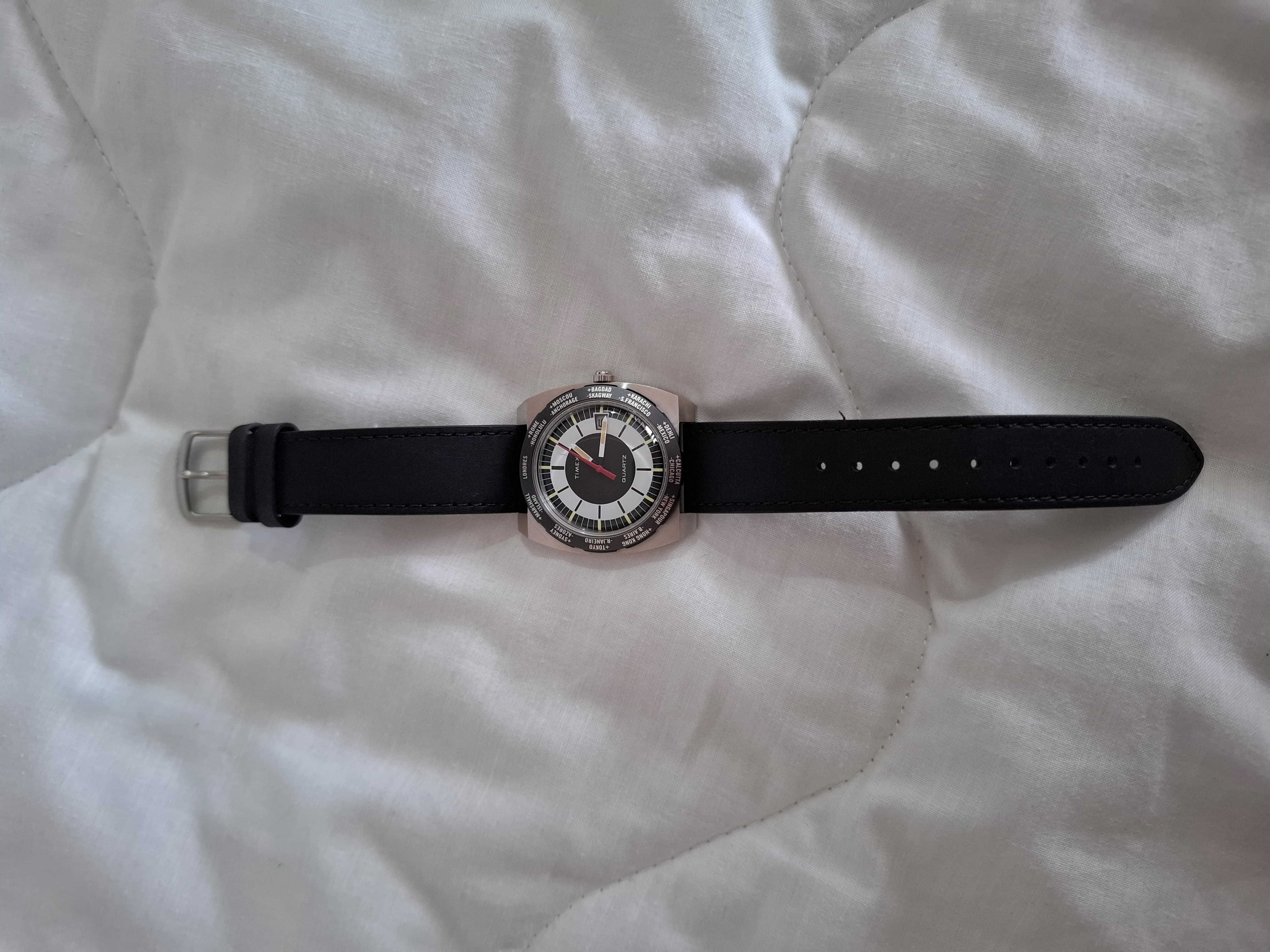 Timex World Time Reissue (movimento quartzo, analógico)