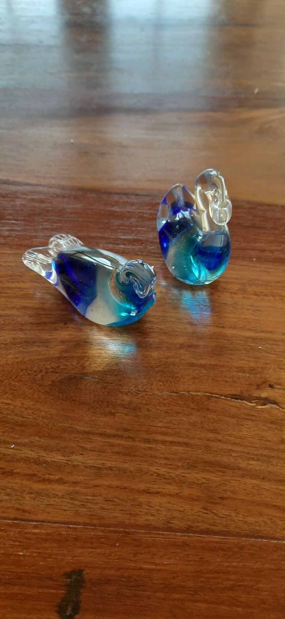 Cisne e Foca em vidro azul