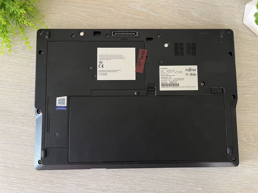 Ноутбук Fujitsu E548 14” i3-7130U 8/256 type-c