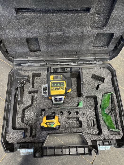 Laser DeWalt DCE089G zielony 3 wiązki 360 bateria akunulator 2ah 12V