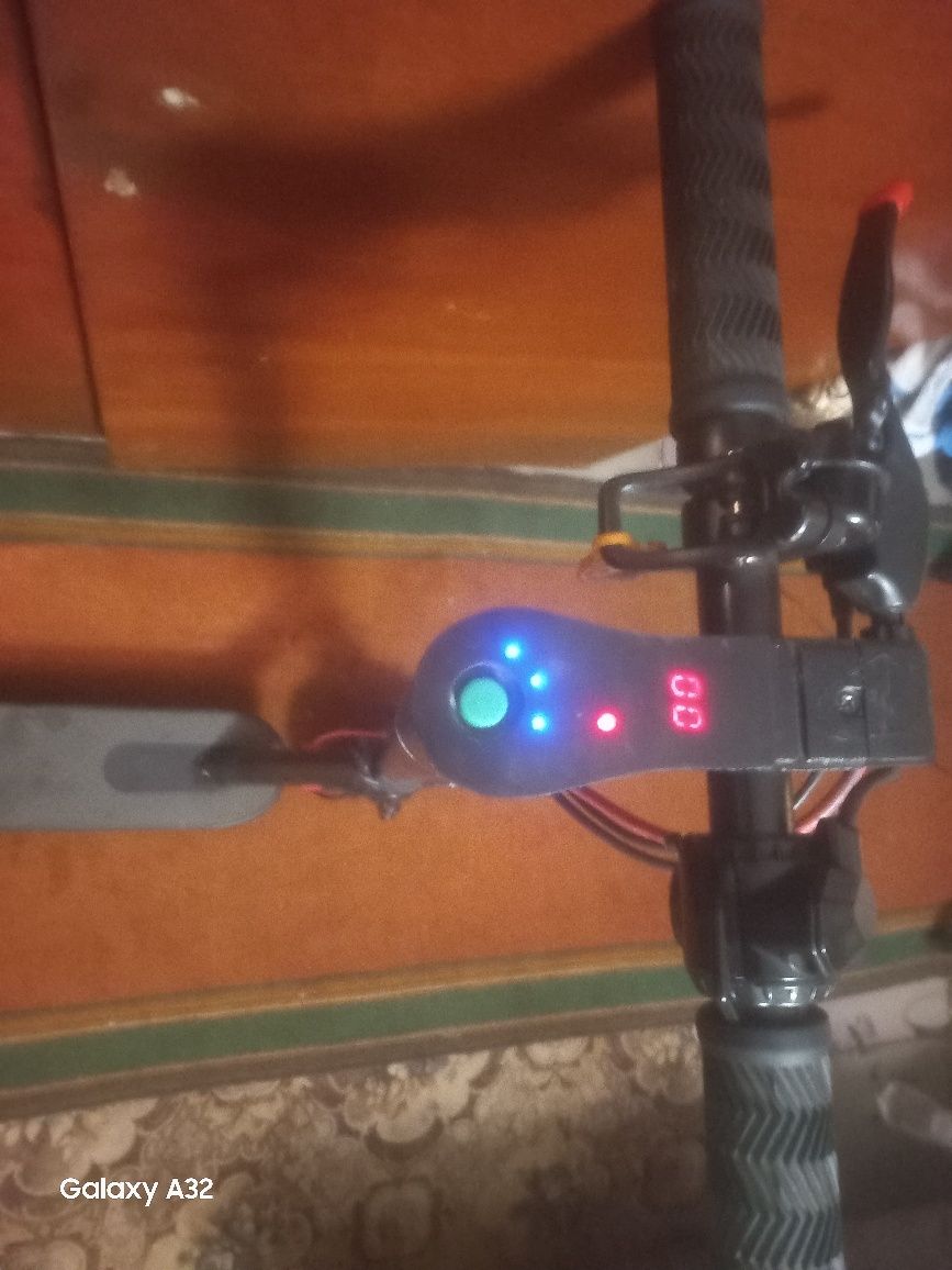 Електросамокат BEST SCOOTER SD-3678 Торг