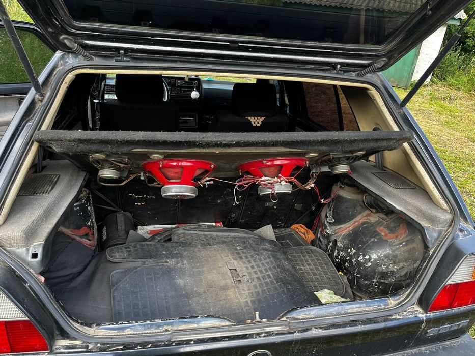 Volkswagen Golf 2