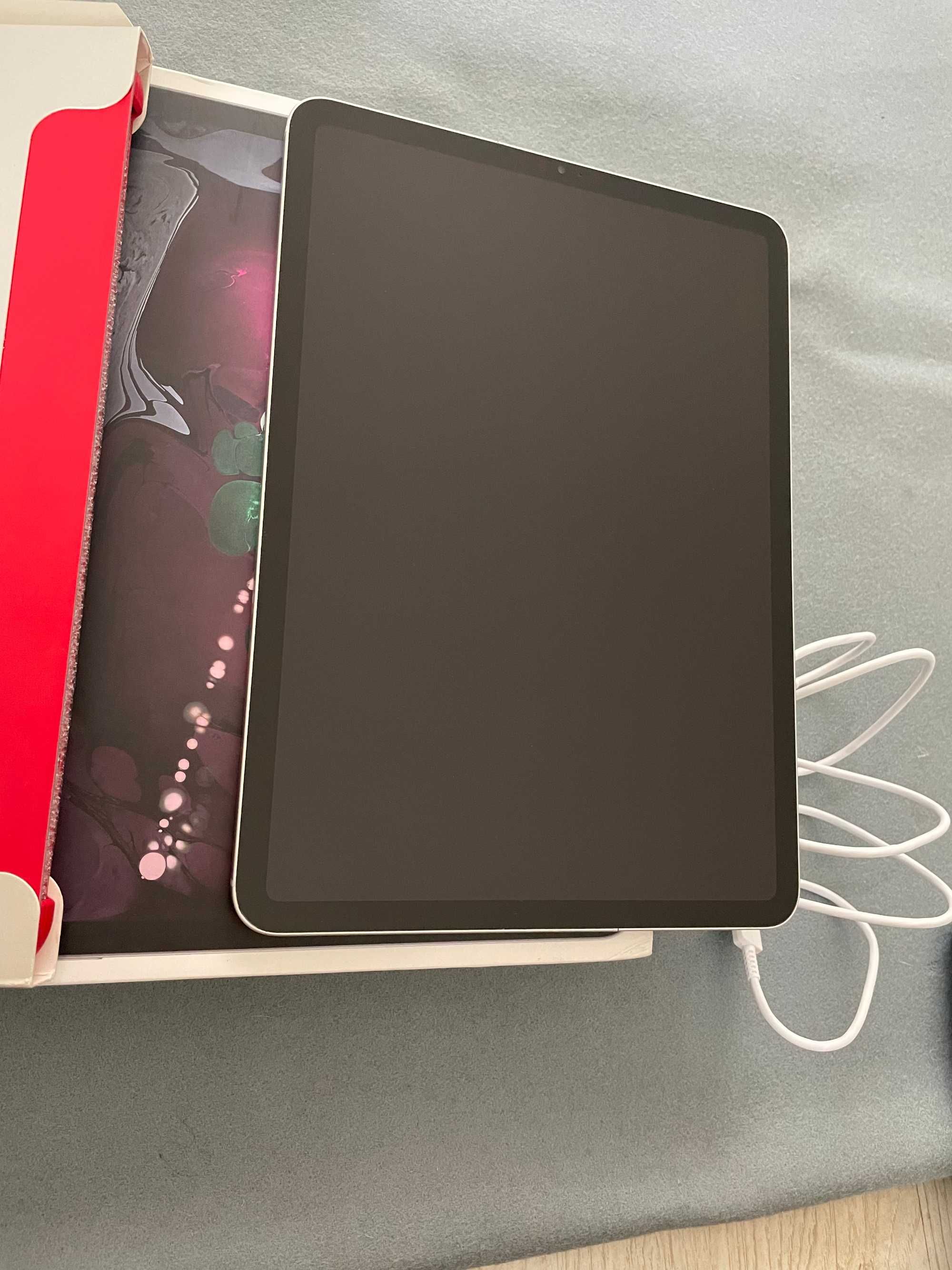 iPad Pro 11" 256GB LTE srebrny komplet + etui