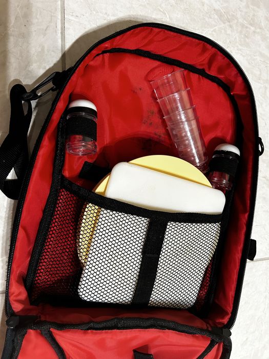 Рюкзак із посудом для пікніка